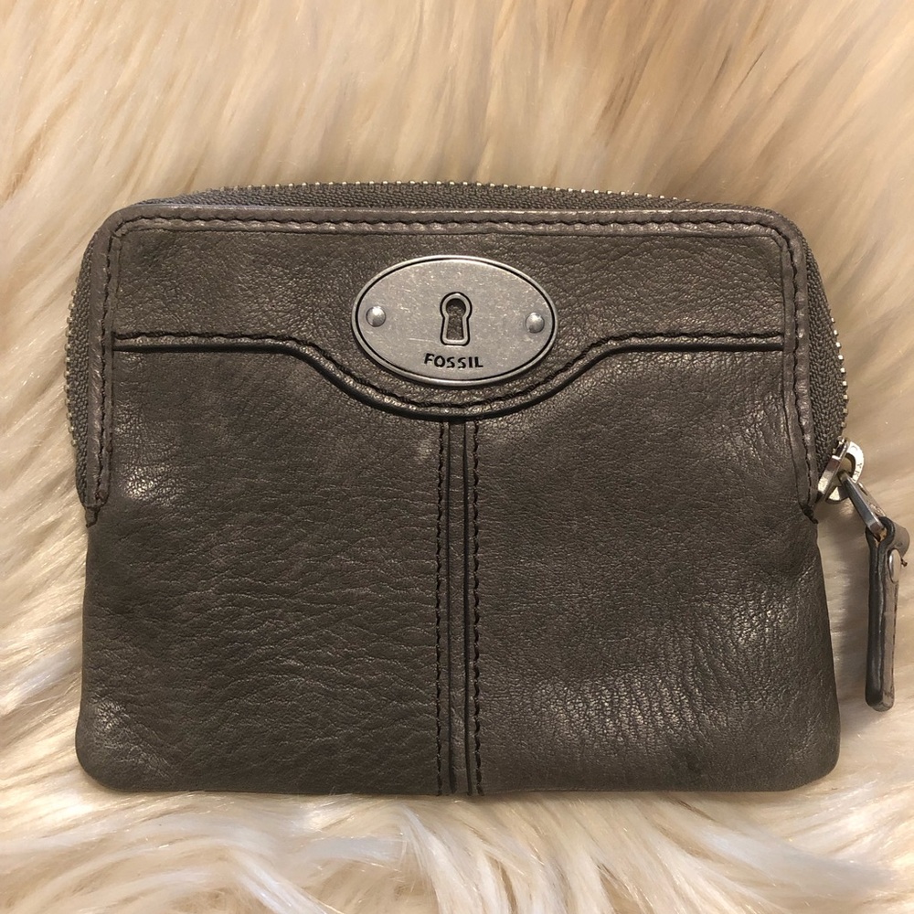 Fossil taupe leather credit card wallet